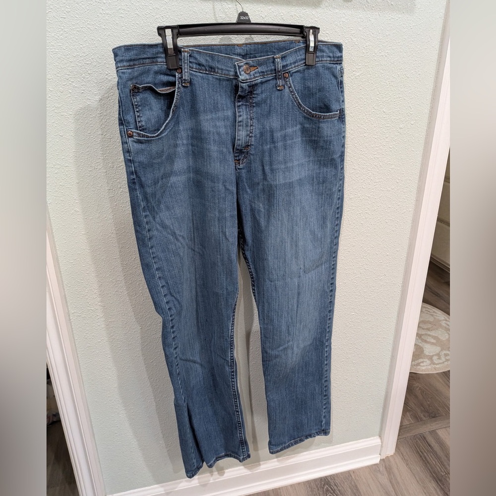Wrangler Light Blue Denim Jeans with Leather Patch